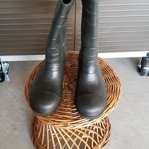 Rain boots